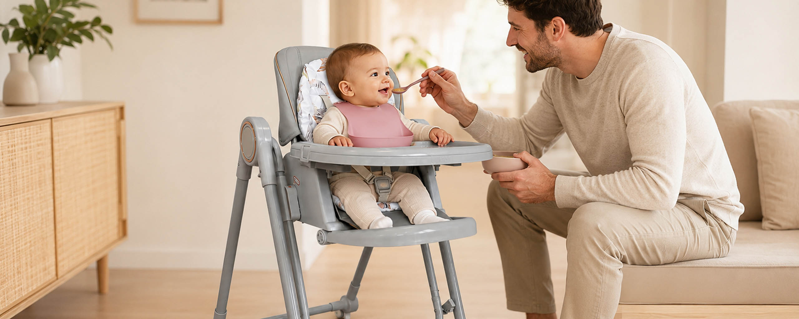 Cómo elegir la trona para tu bebé al empezar la alimentación complementaria
